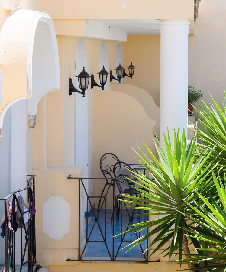 Hotel Bussola Анакапри Екстериор снимка